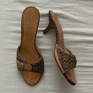 Vintage Coach Kitten Heels